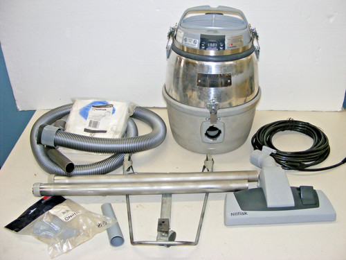Nilfisk canister vacuum - gm,